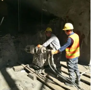 布尔津水下抗分散灌浆料特点 水下不分散注浆料介绍